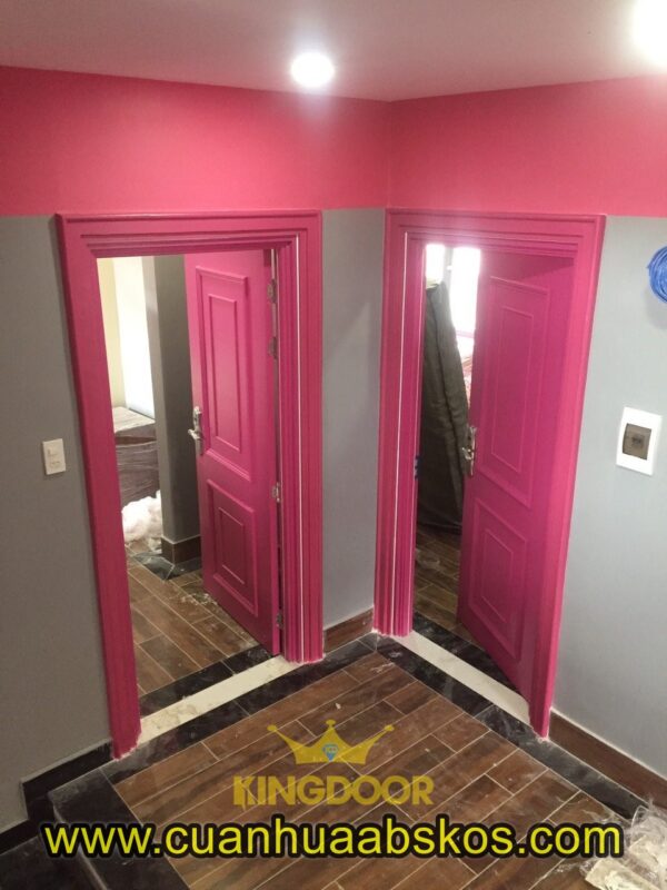 Mẫu cửa chỉ nổi tân cổ điển sơn PU màu hồng đậm
